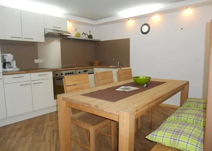 Alp Appartments מלון *